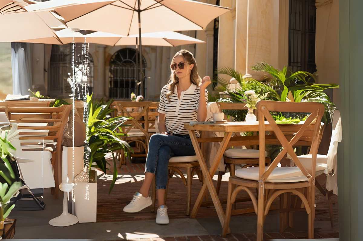 Outfits con jeans y tenis que te salvarán en las mañanas