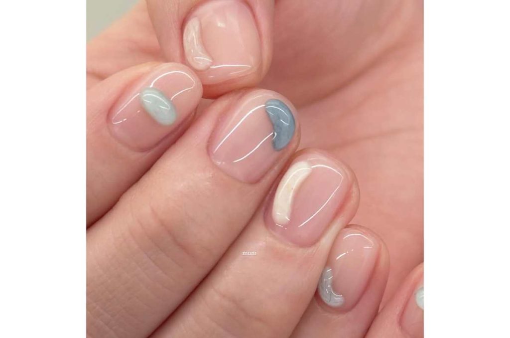 uñas coreanas cortas tendencia 2025