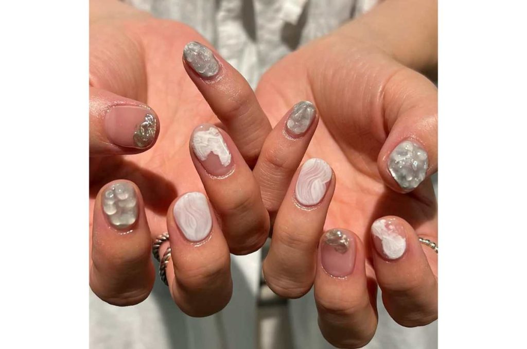 Uñas veraniegas efecto arena