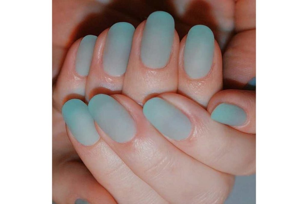 Diseño de uñas marinas ombre