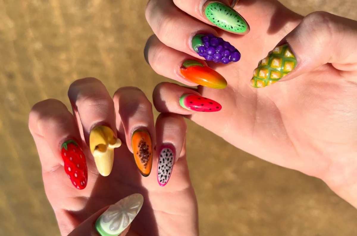 Diseños de uñas frutales: la tendencia más divertida y fresca del verano