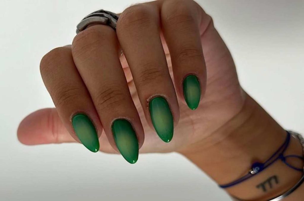 Green nails
