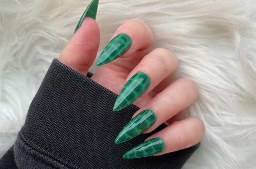 Green nails