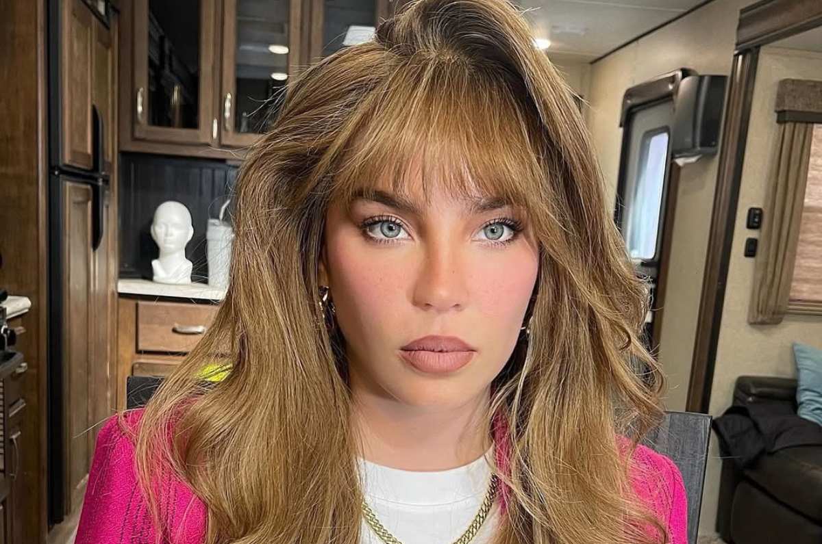 Revive el glam de los 80: El secreto para un fleco con volumen, al estilo de Belinda en «Mentiras»