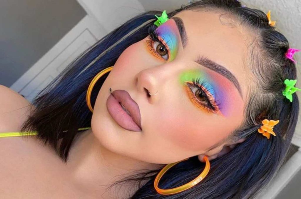 Maquillajes para el pride 2025: tendencias arcoíris