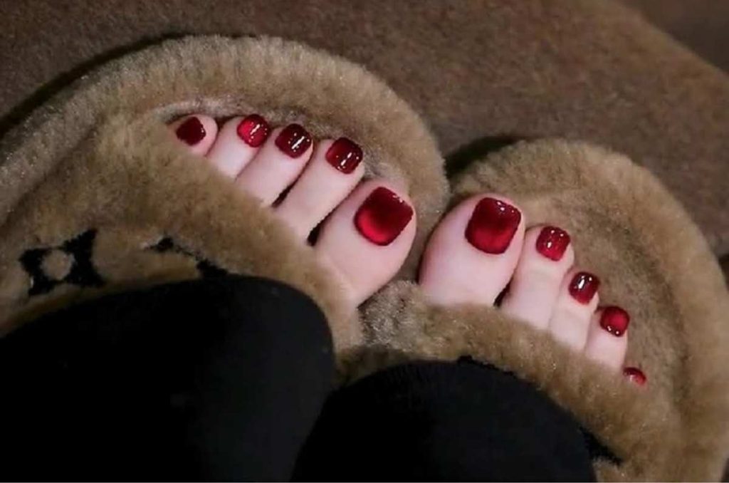 pedicure rojo cereza