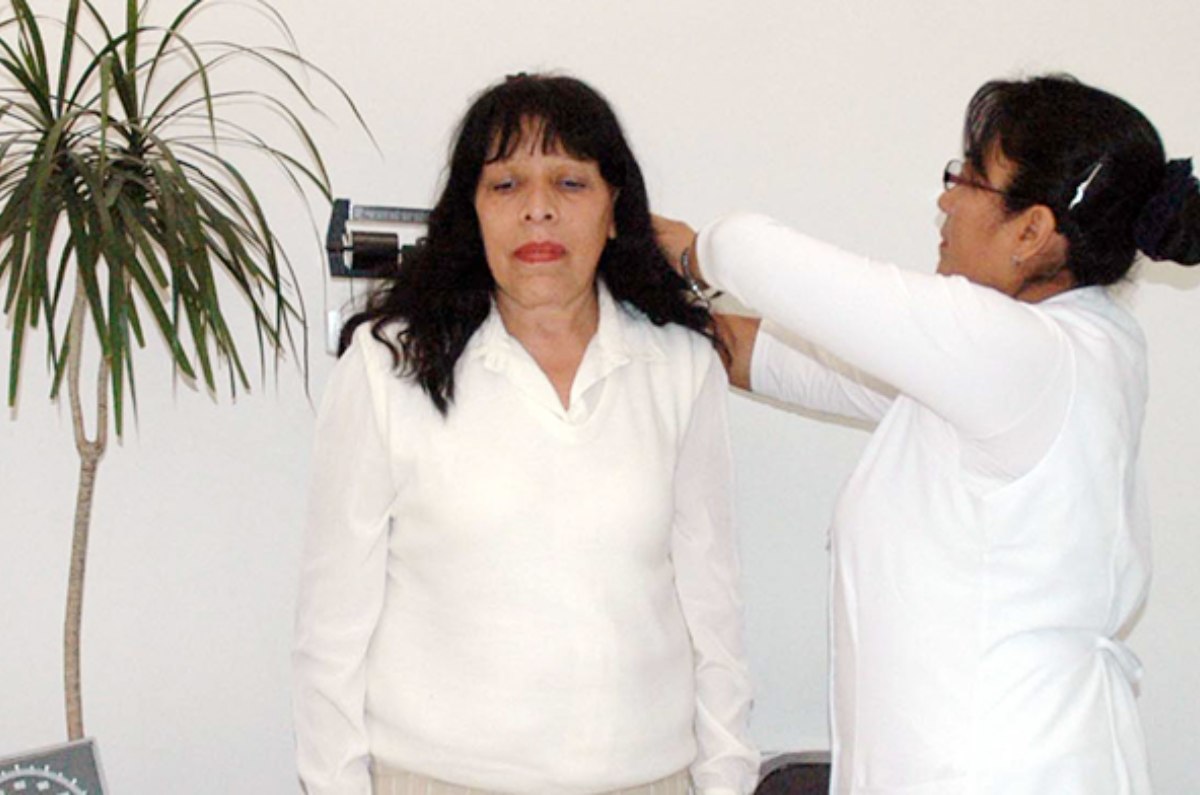 Menopausia y desbalance hormonal: los síntomas que no debes ignorar, según especialistas del IMSS