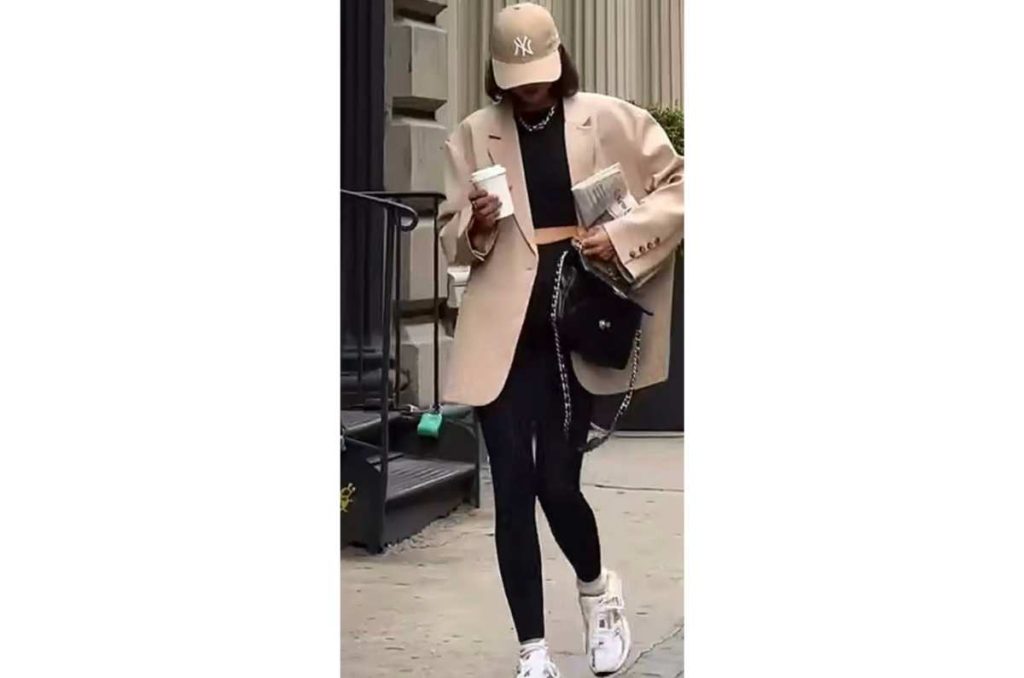 look con saco y visera