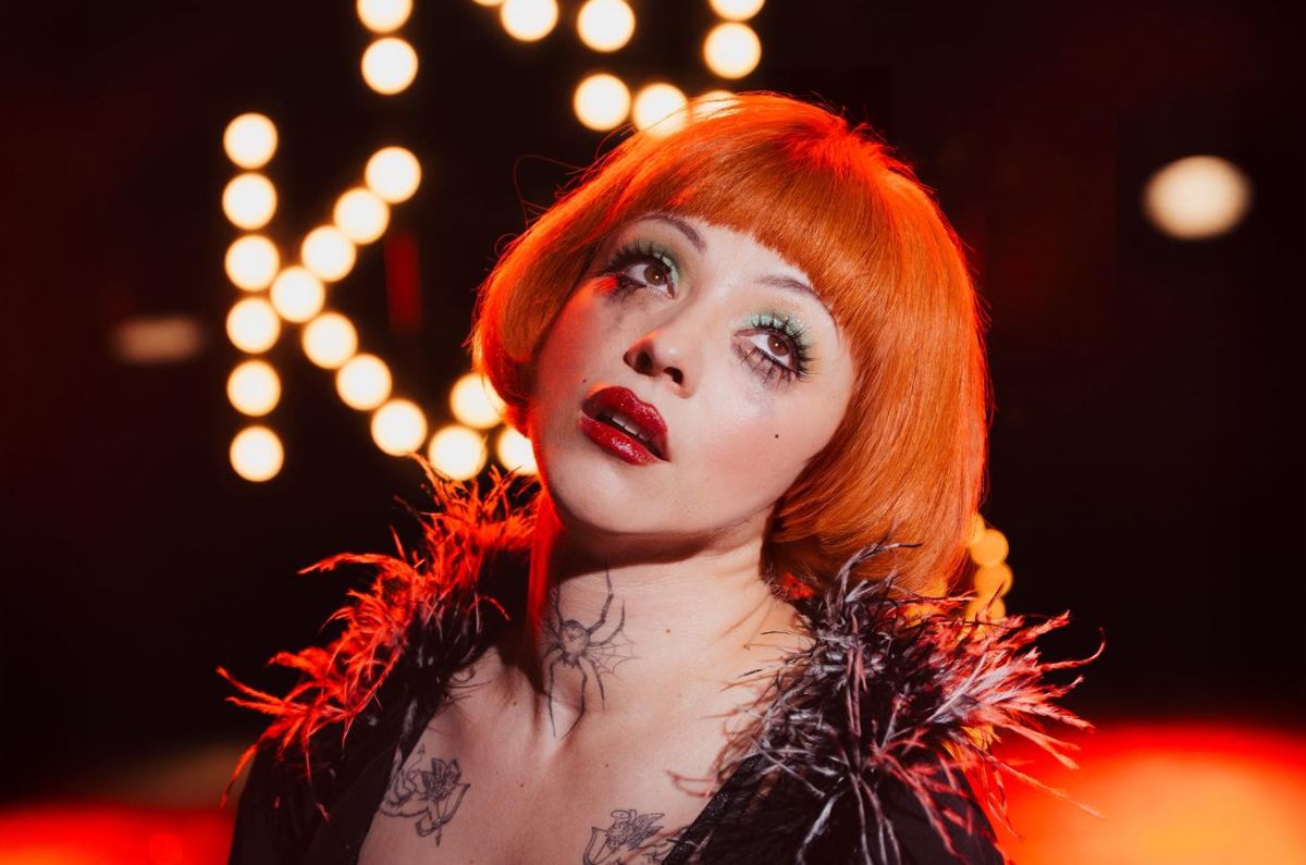 Mon Laferte llega a Cabaret México como la nueva Sally Bowles