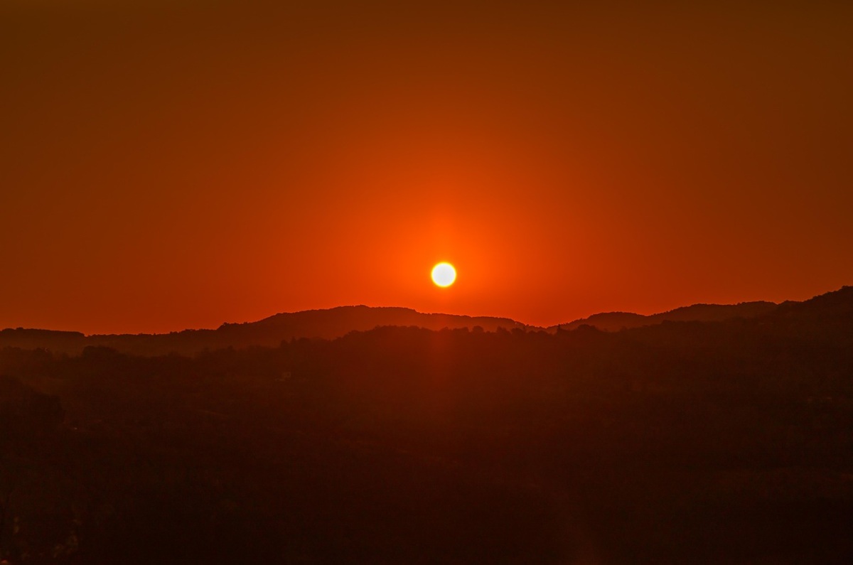 Solsticio de verano 2025: cuándo es, rituales y a qué signos afecta