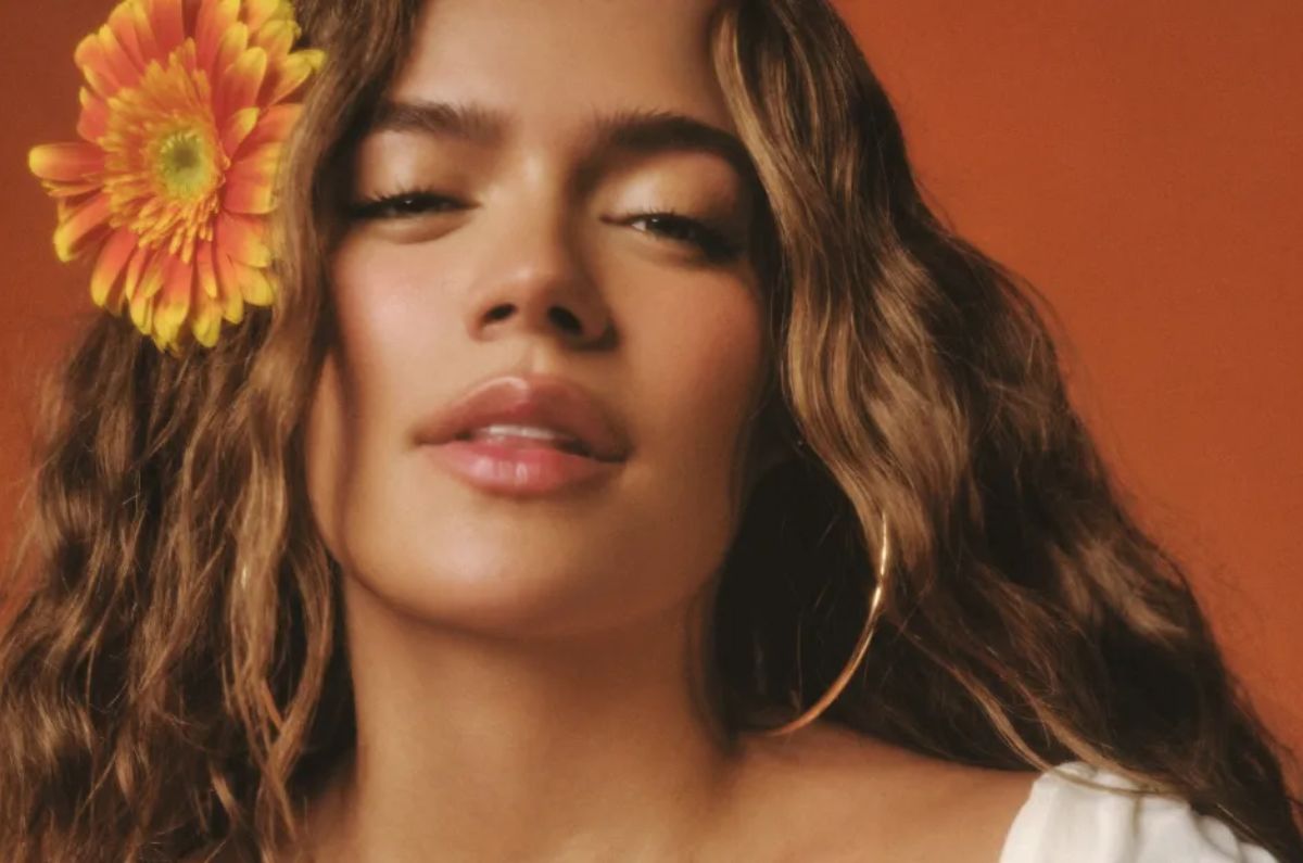 “Tropicoqueta” de Karol G ¿Es una copia del álbum de Bad Bunny?