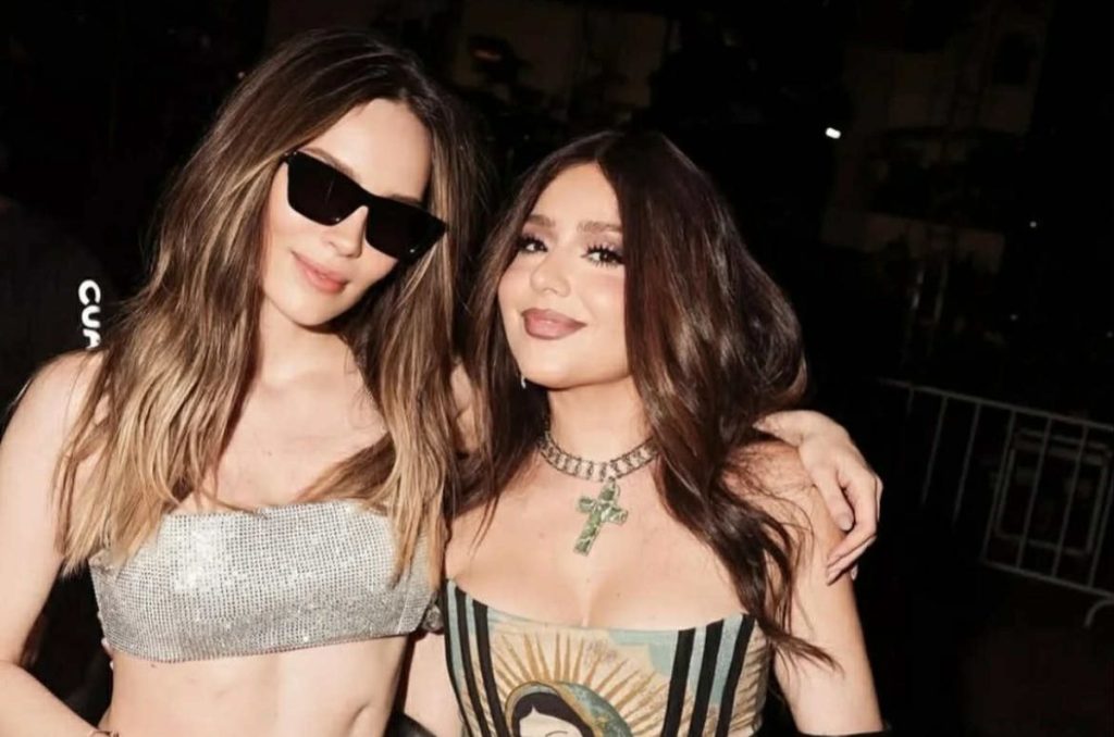 Belinda y Diana Bovio compartiendo el escenario durante concierto en Veracruz