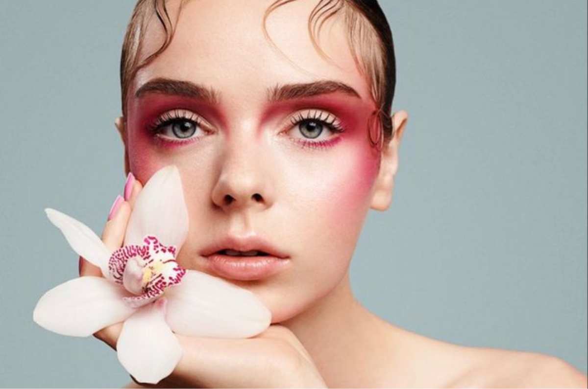Maquillaje orchid: el look femenino que es tendencia este 2025