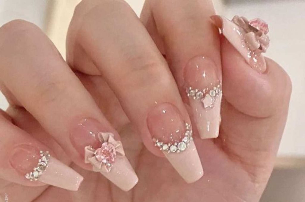 Uñas para quiceañera