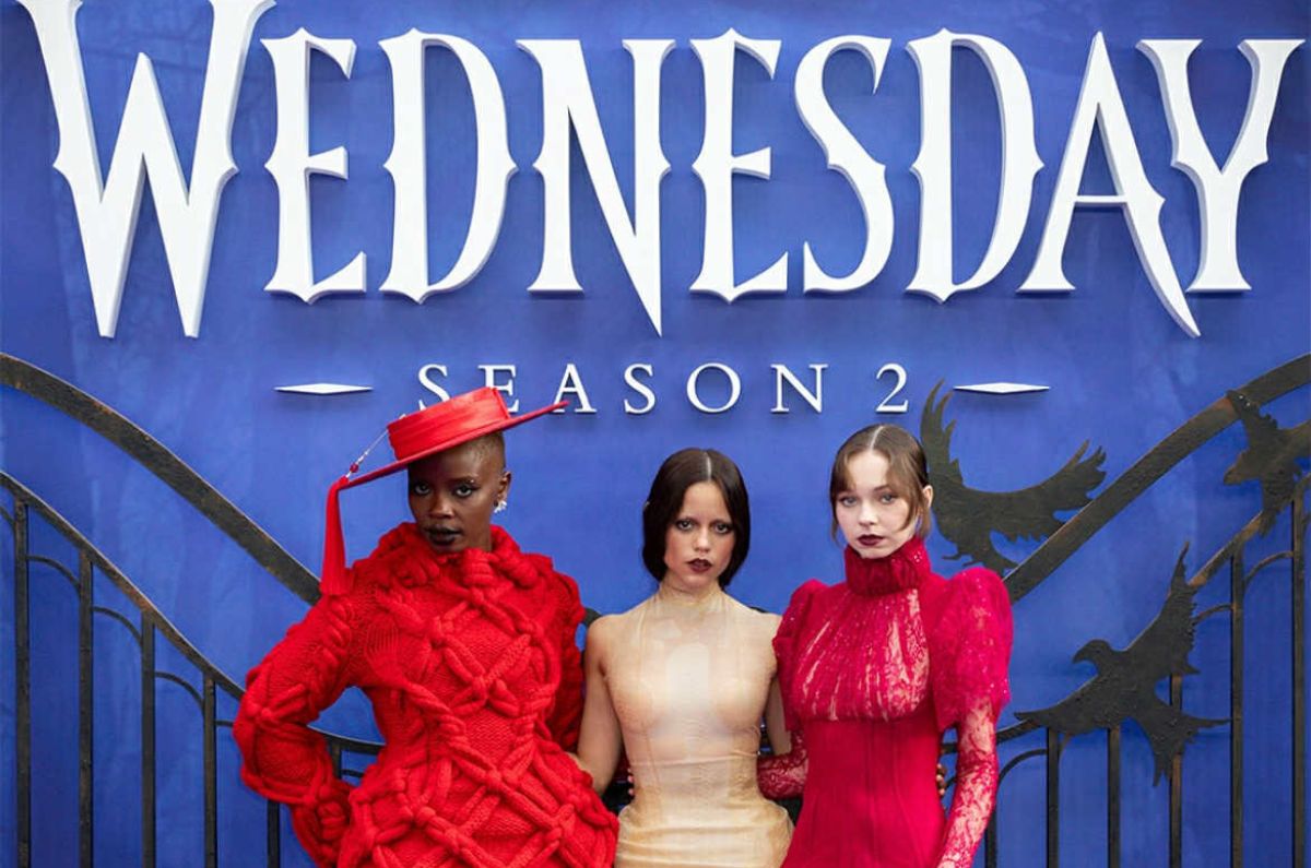 Top 5 looks del cast de Merlina en la premiere de a temporada 2