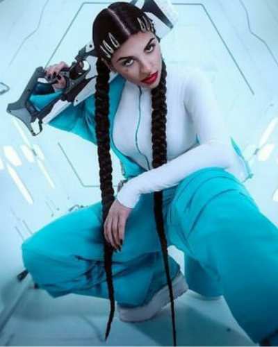 Look de Cazzu 
