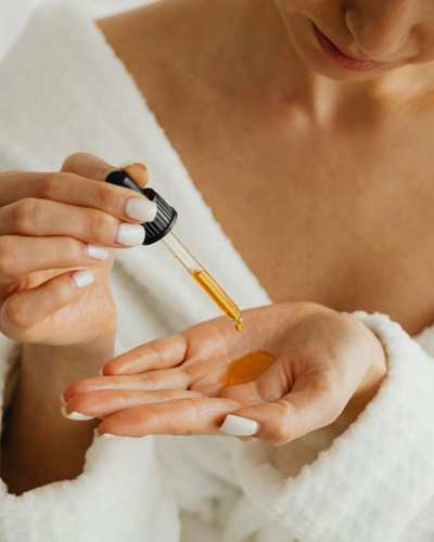 Los mejores aceites para restaurar tu cabello después de la playa 1