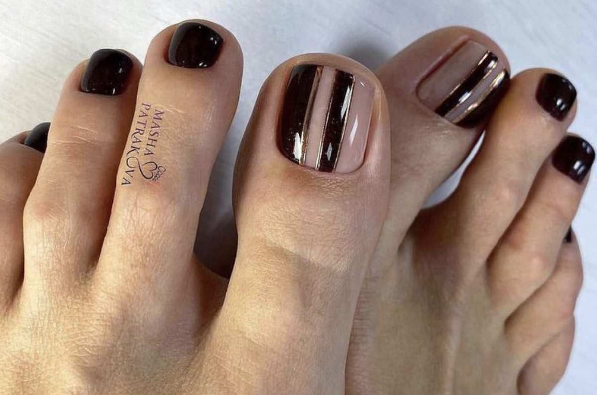 Combinación perfecta: nude y chocolate en tus uñas