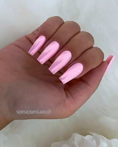 Uñas chicle: 5 diseños con la tendencia más divertida y pop del verano 4