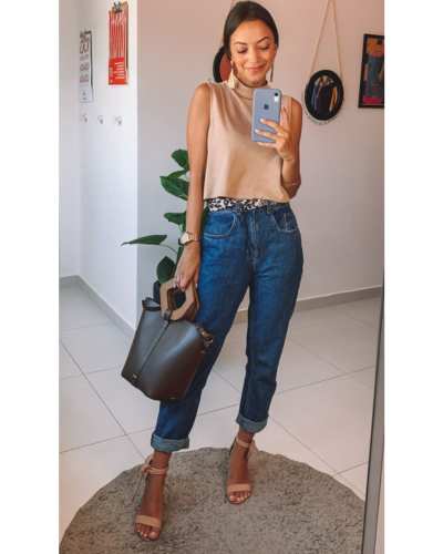 Outfits elegantes con mom jeans para conquistar la oficina con estilo 3