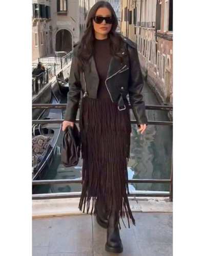 Cómo llevar vestidos con flecos y lucir con estilo en cualquier ocasión 4