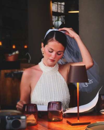 Looks de Selena en despedida de soltera