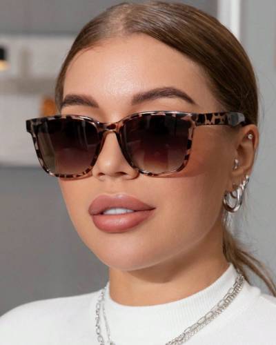 Estampado leopardo con gafas