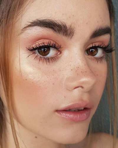 Pecas con maquillaje