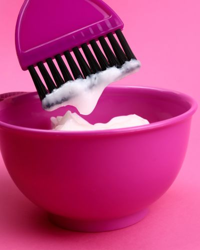 Bowl de tinte de cabello con brocha