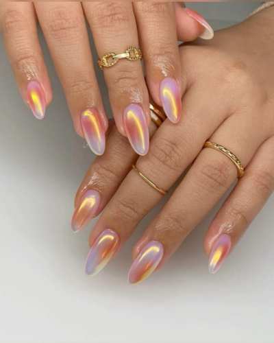 Uñas con efecto aura 