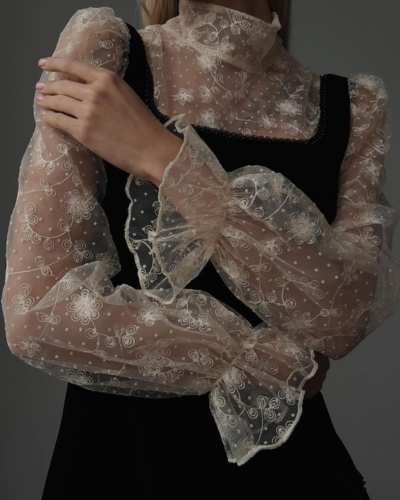 Blusas con cuellos victorianos 