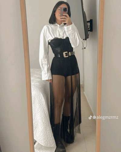 Corsets con falda 
