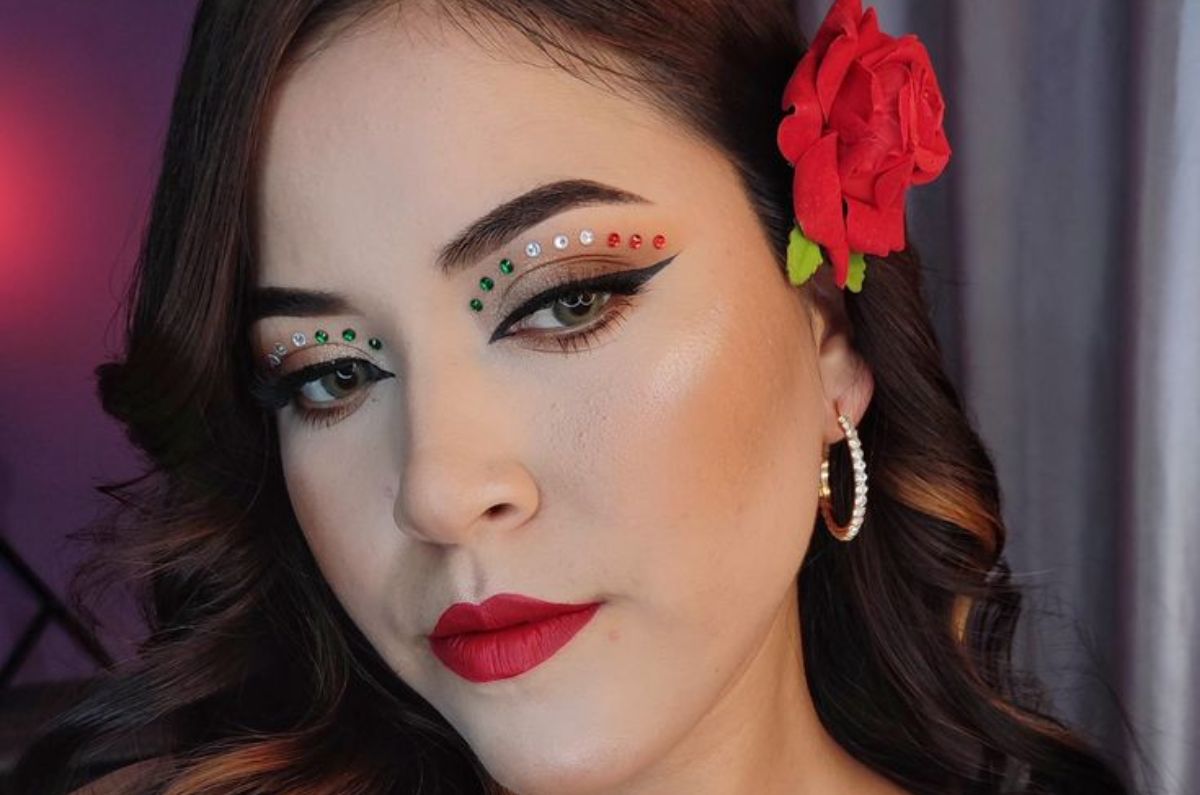 Maquillaje de ojos patrio para deslumbrar este 15 de septiembre