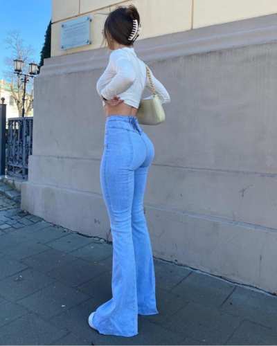 Outfits con jeans acampanados 
