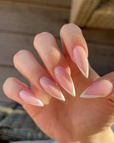Uñas punta francesa