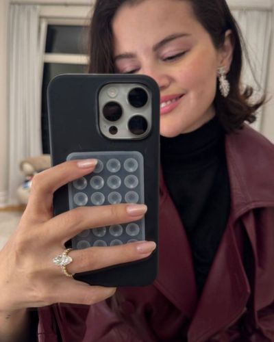 ¿Cuánto costó el anillo de Selena Gomez?