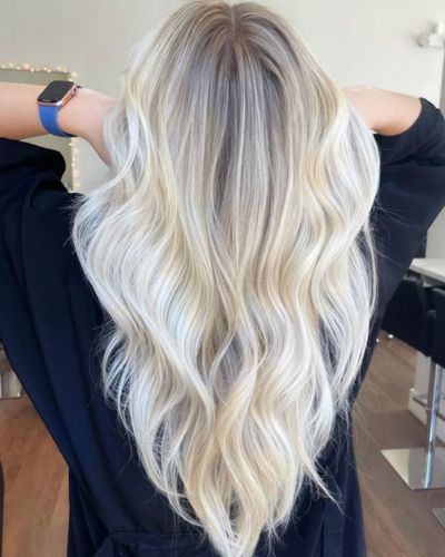 Balayage rubio platinado