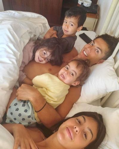 Familia de Cristiano Ronaldo y Georgina Rodriguez