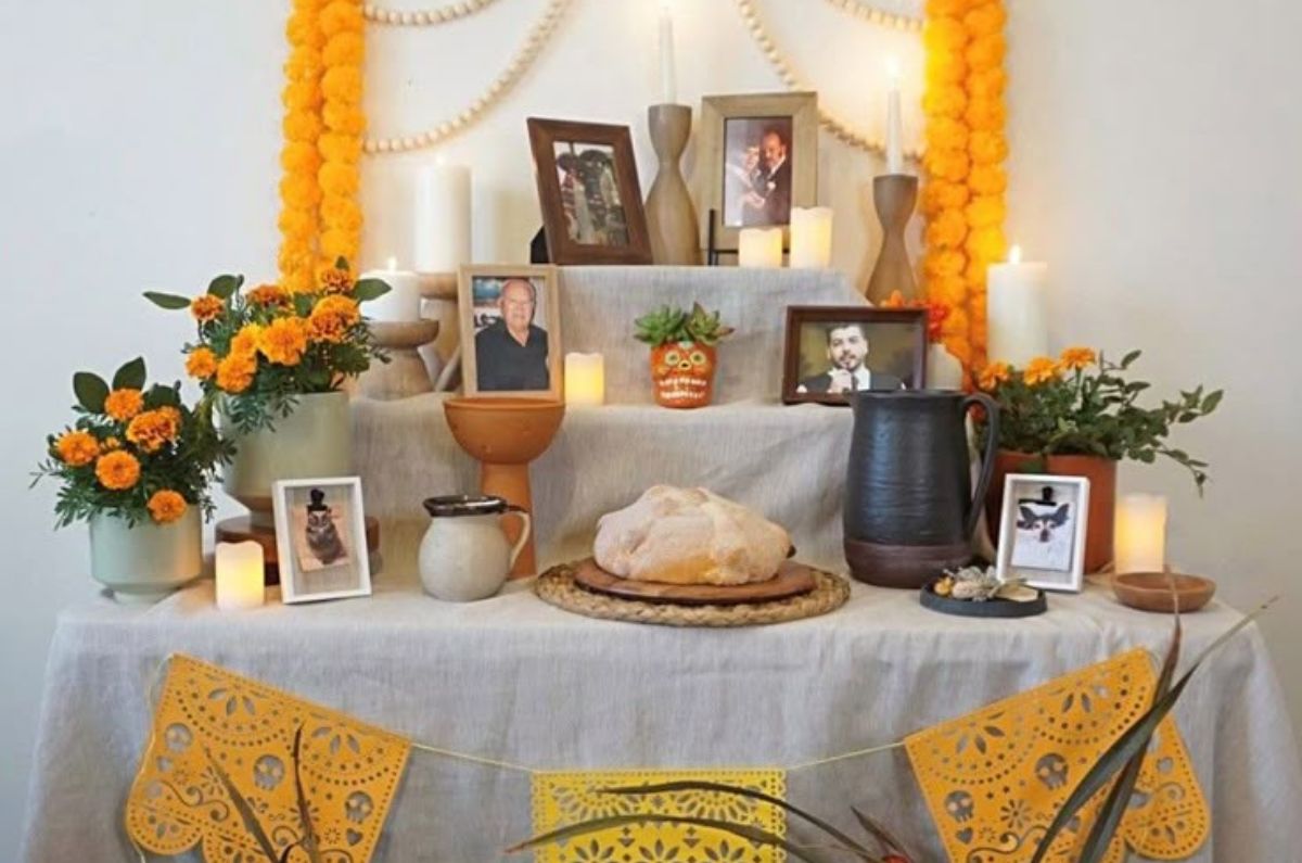 ¿Qué significa colocar una fotografía en el altar de muertos?