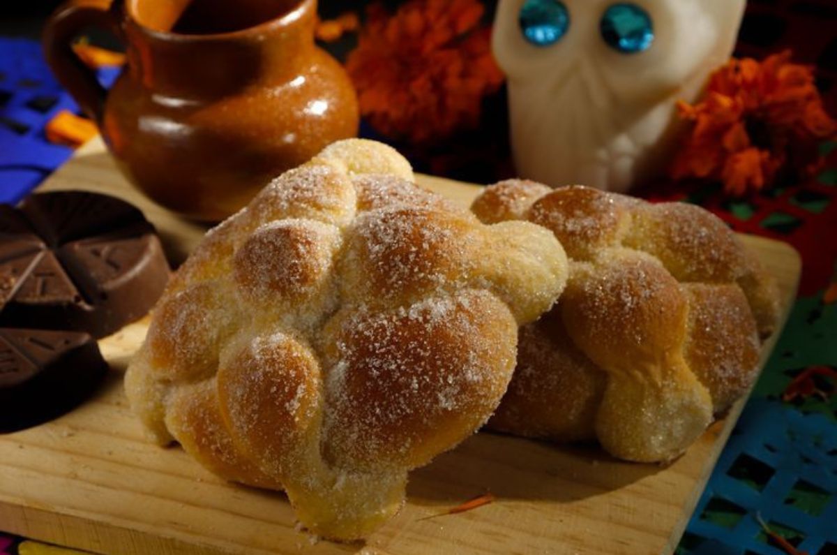 Historia del pan de muerto: cómo surgió la receta más emblemática del Día de Muertos