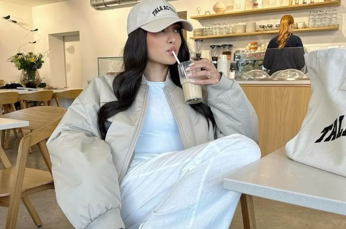 Outfits con bomber jackets que no pueden faltar en tu clóset este 2025