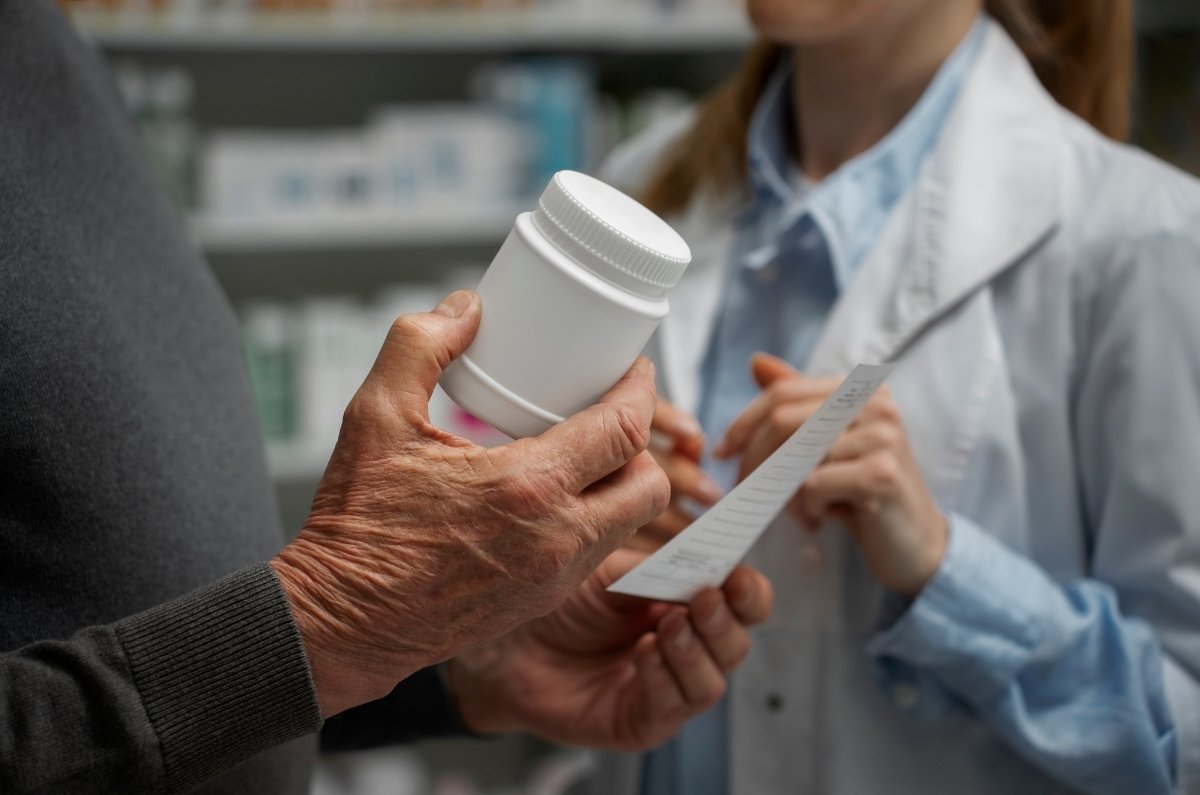 Así funciona el Jueves de Bondad de Farmacias Similares (y cómo puedes sumarte)