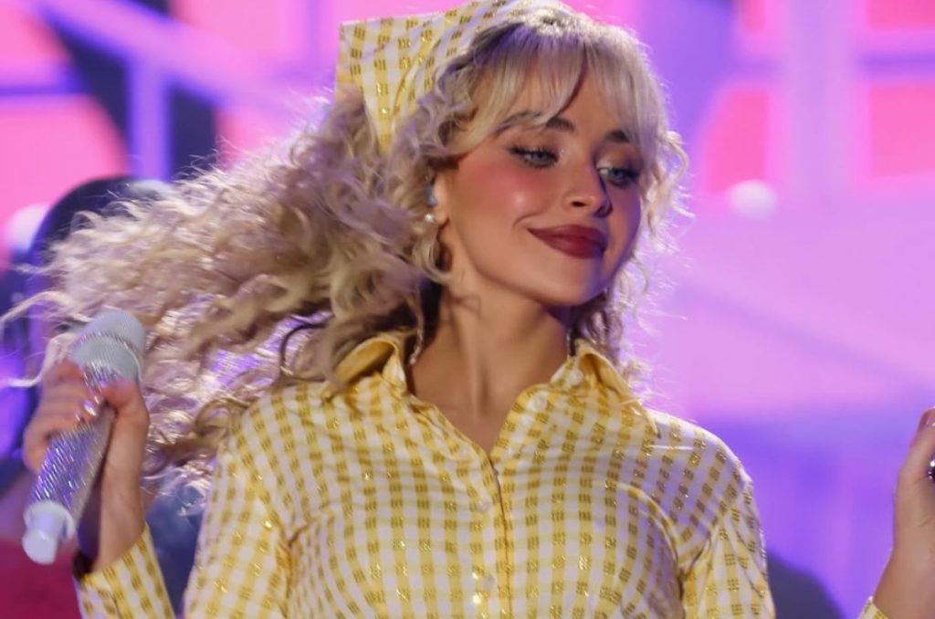 Sabrina Carpenter toasted blush