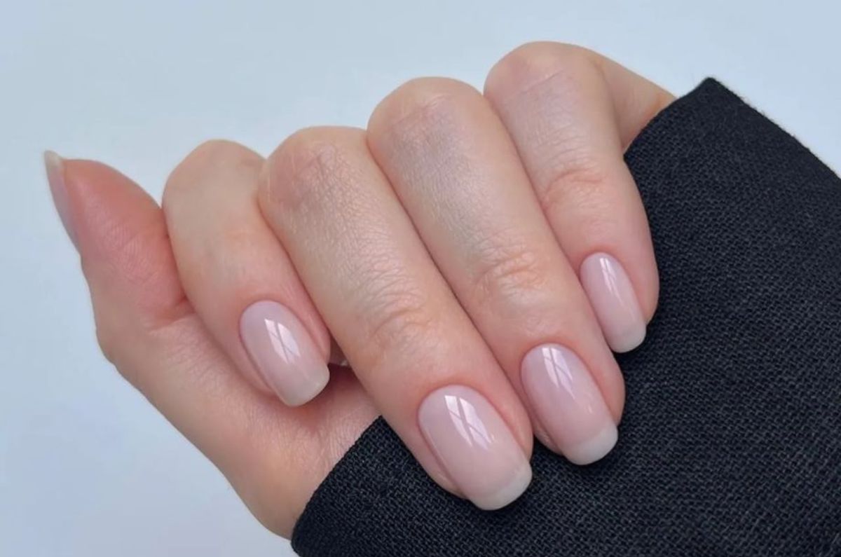 Tulle nails: el diseño de uñas más románticas y elegantes de la temporada