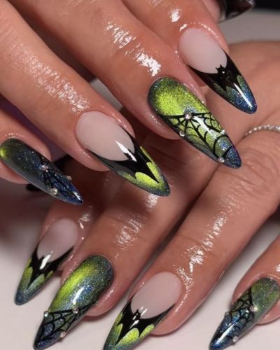 Tendencias de uñas para Halloween en verde