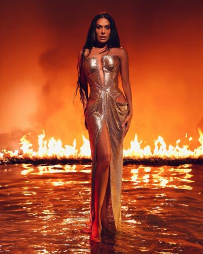 Vestido dorado de Galilea Montijo  
