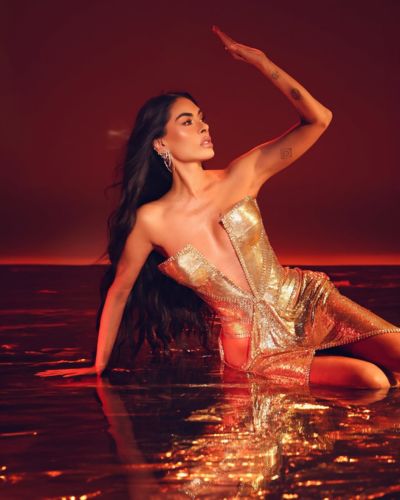 Vestido dorado de Galilea Montijo  