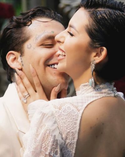 Foto del matrimonio entre civil Ángela y Nodal