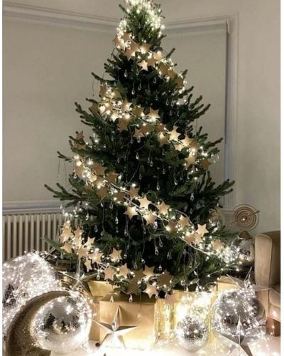 árbol de navidad con luces