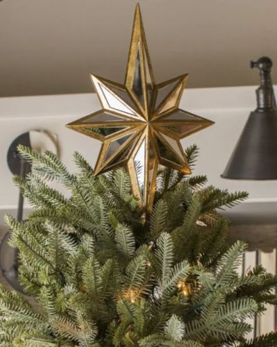 Estrella navideña dorada